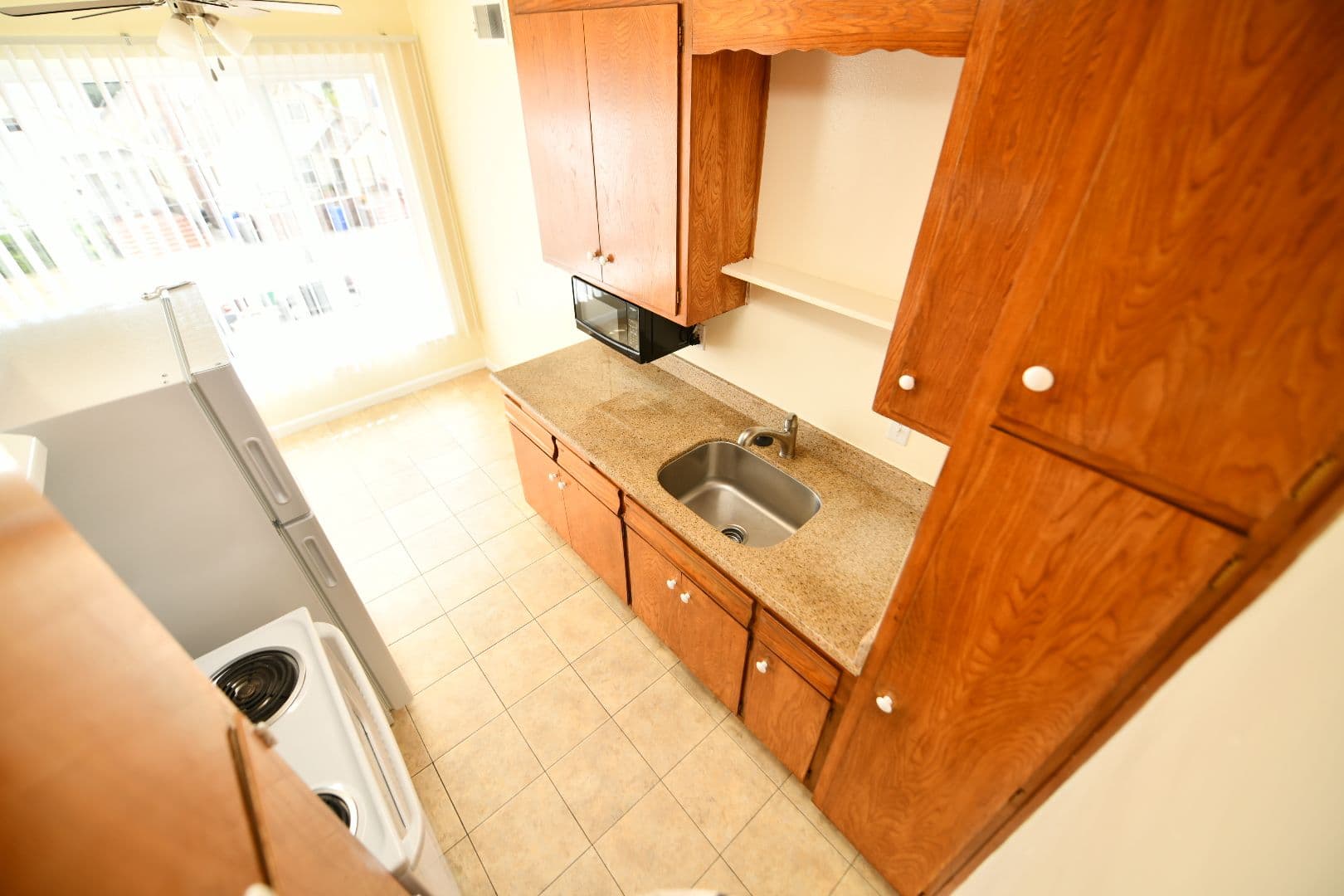 Oakland Apartment: 433 Perkins Street