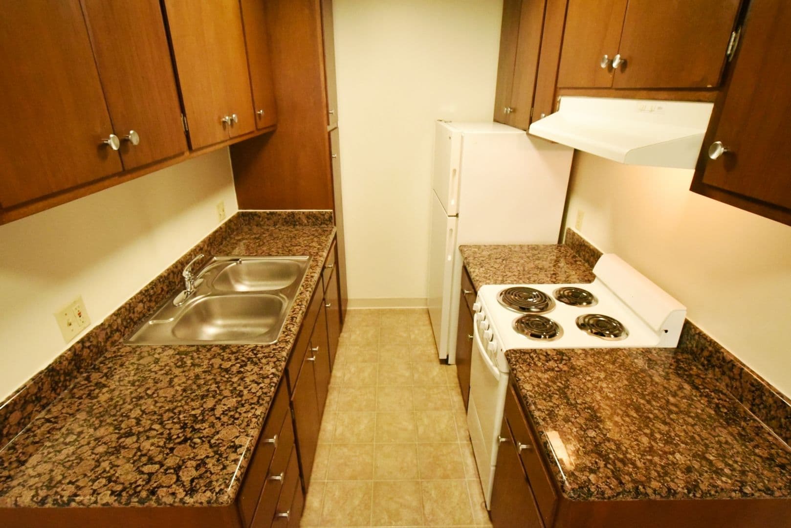 Berkeley Apartment: 1921 Francisco Street