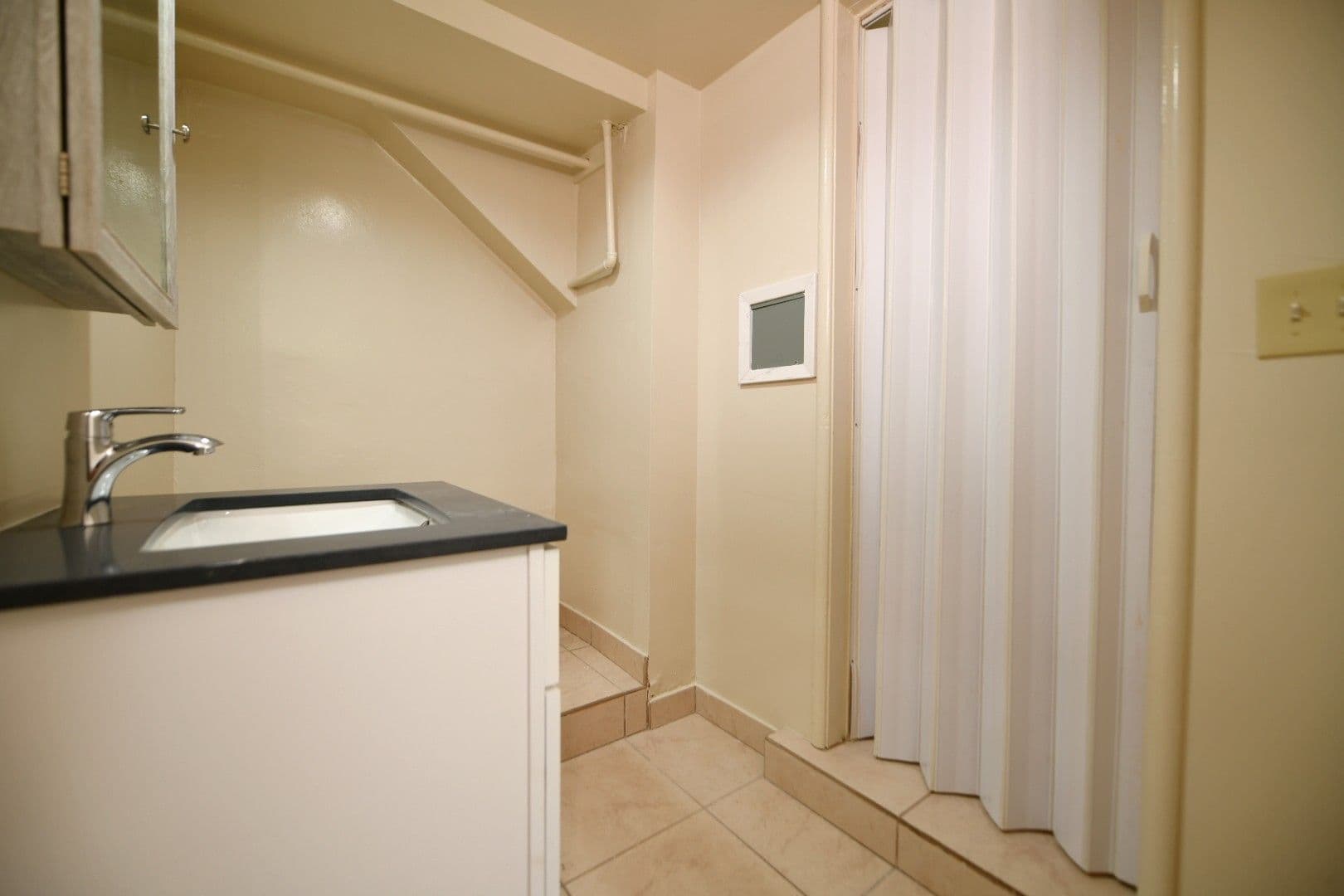 Berkeley Apartment: 2012 Channing Way