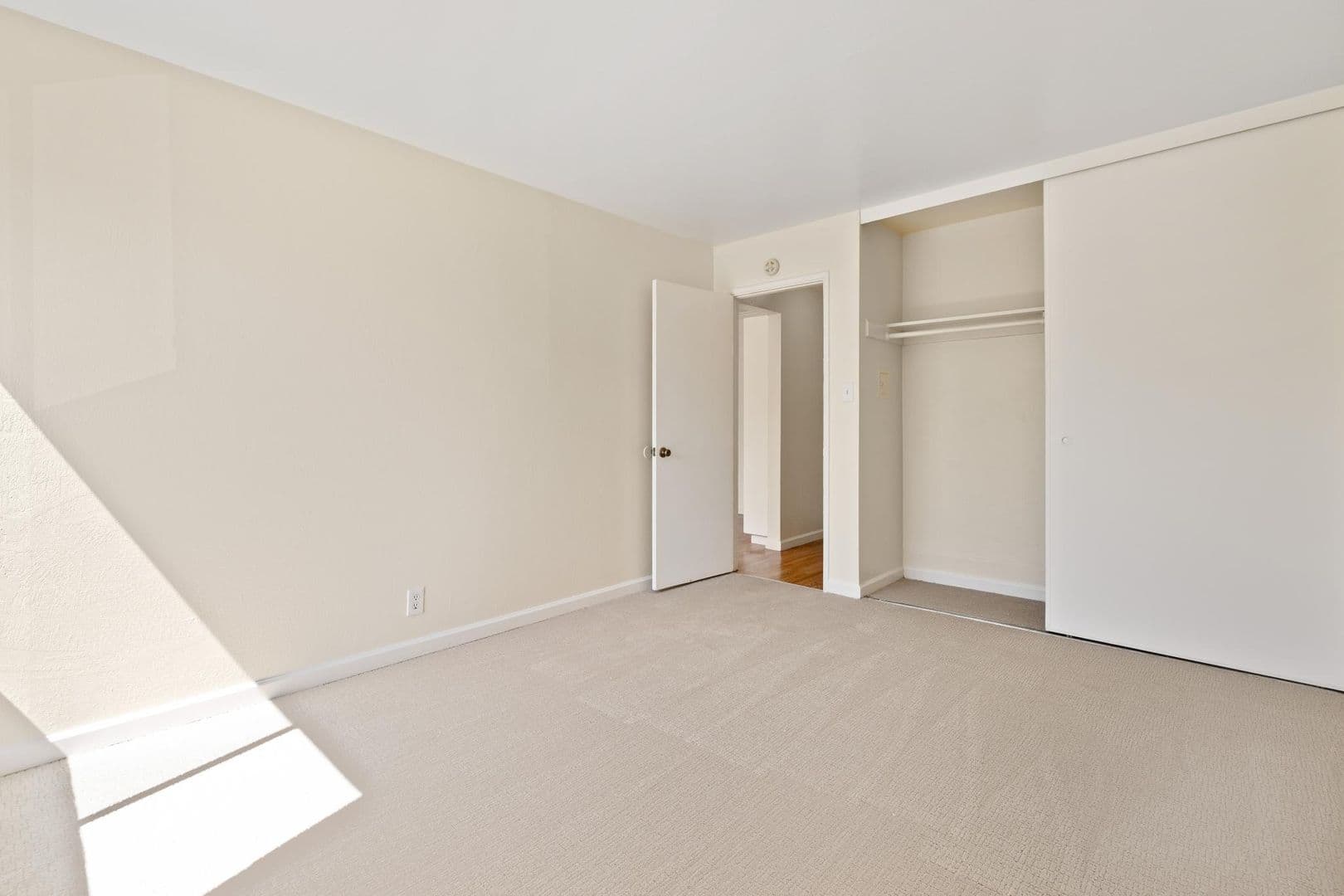 Oakland Apartment: 1435 3rd Avenue