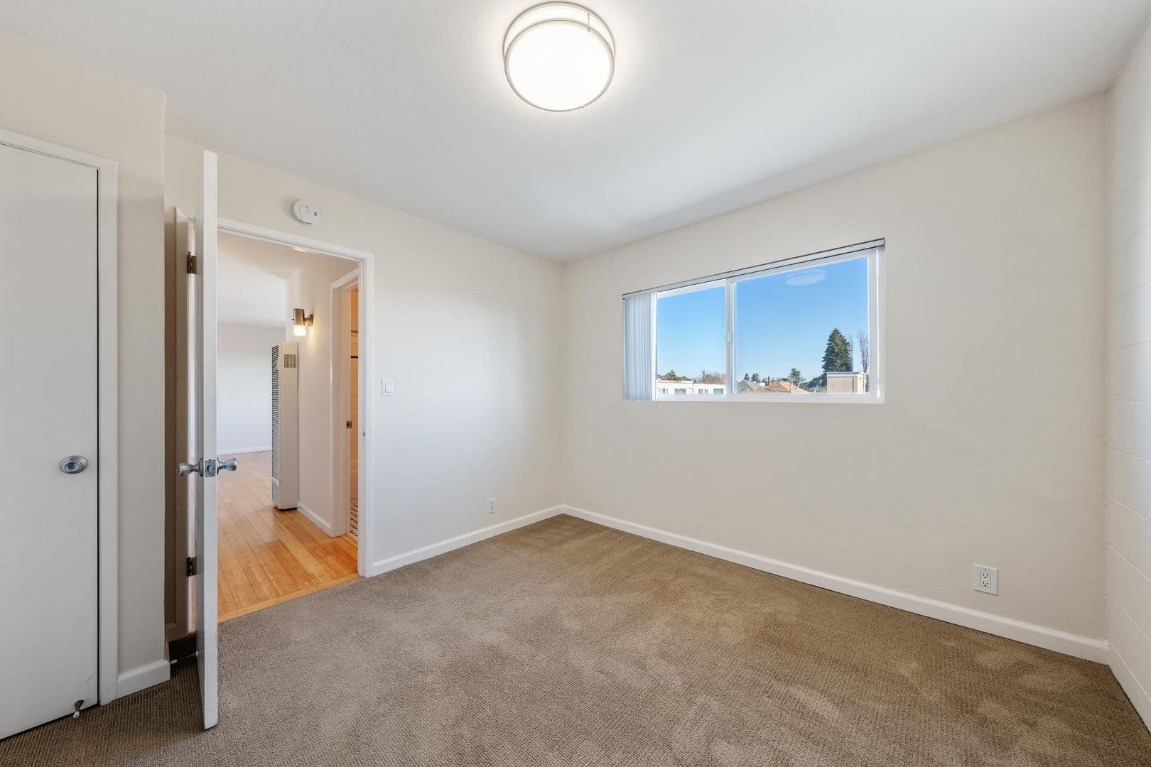 Oakland Apartment: 1738 4th Avenue
