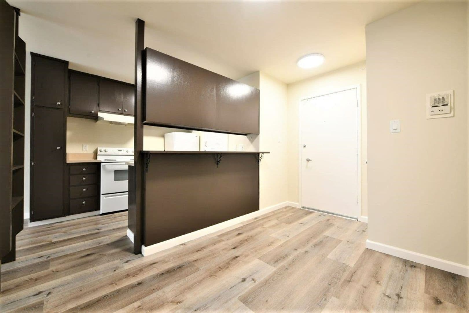 Berkeley Apartment: 2415 College Avenue