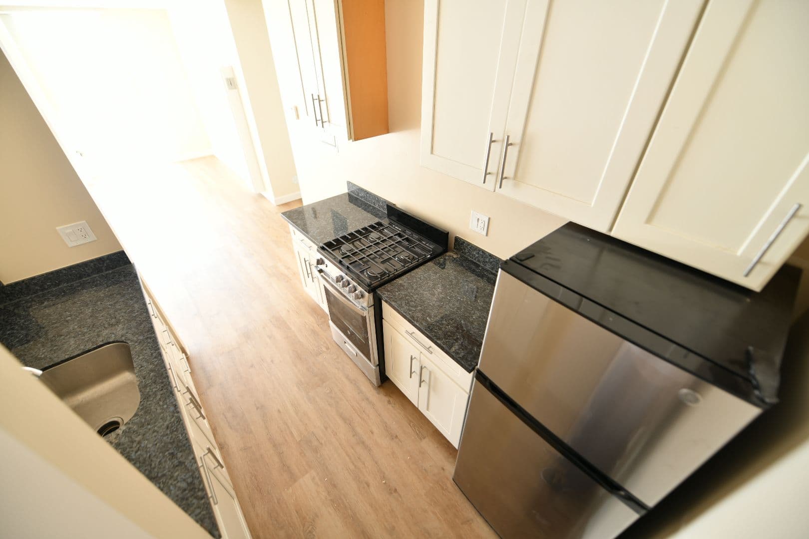 Berkeley Apartment: 2418 Dwight Way