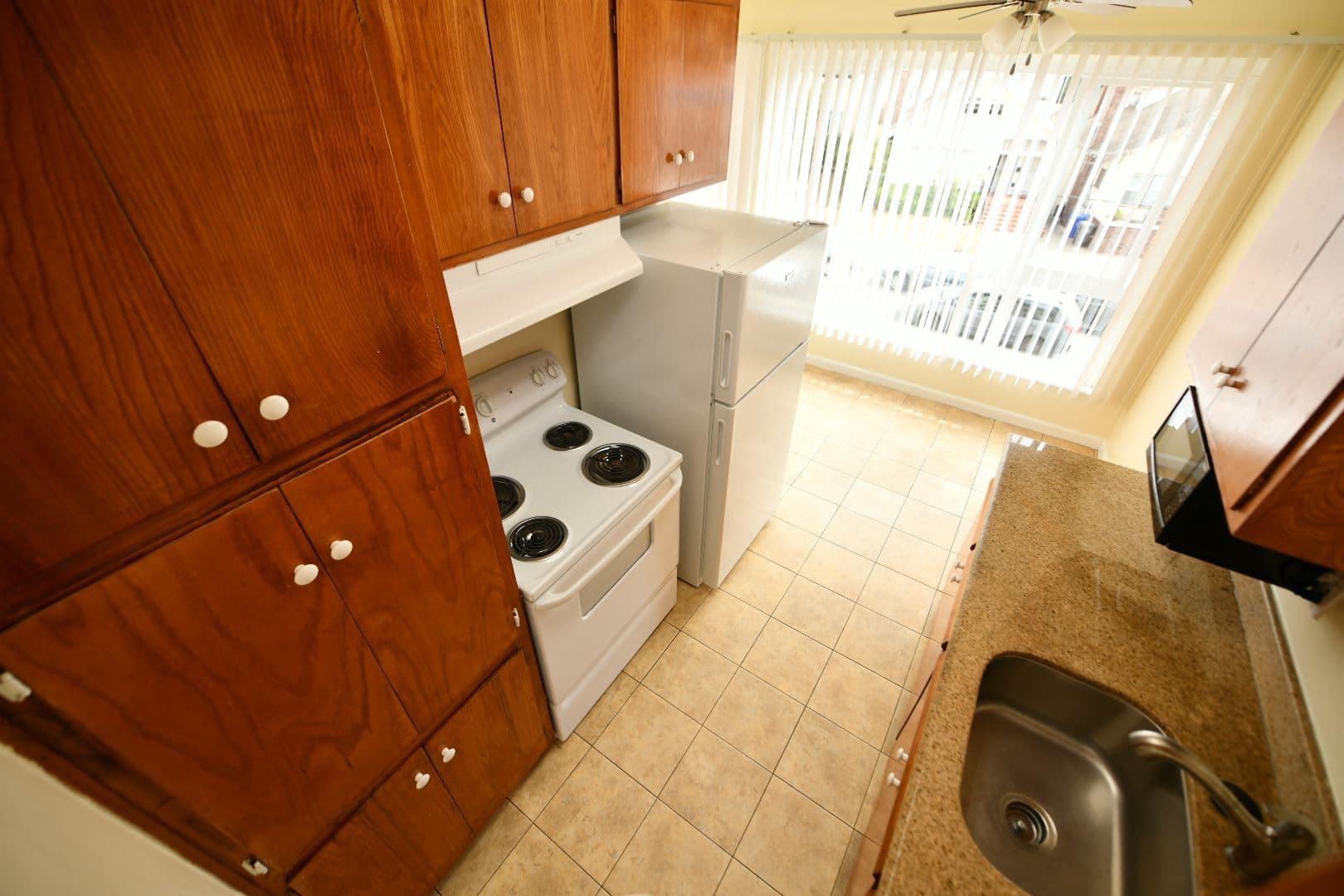 Oakland Apartment: 433 Perkins Street