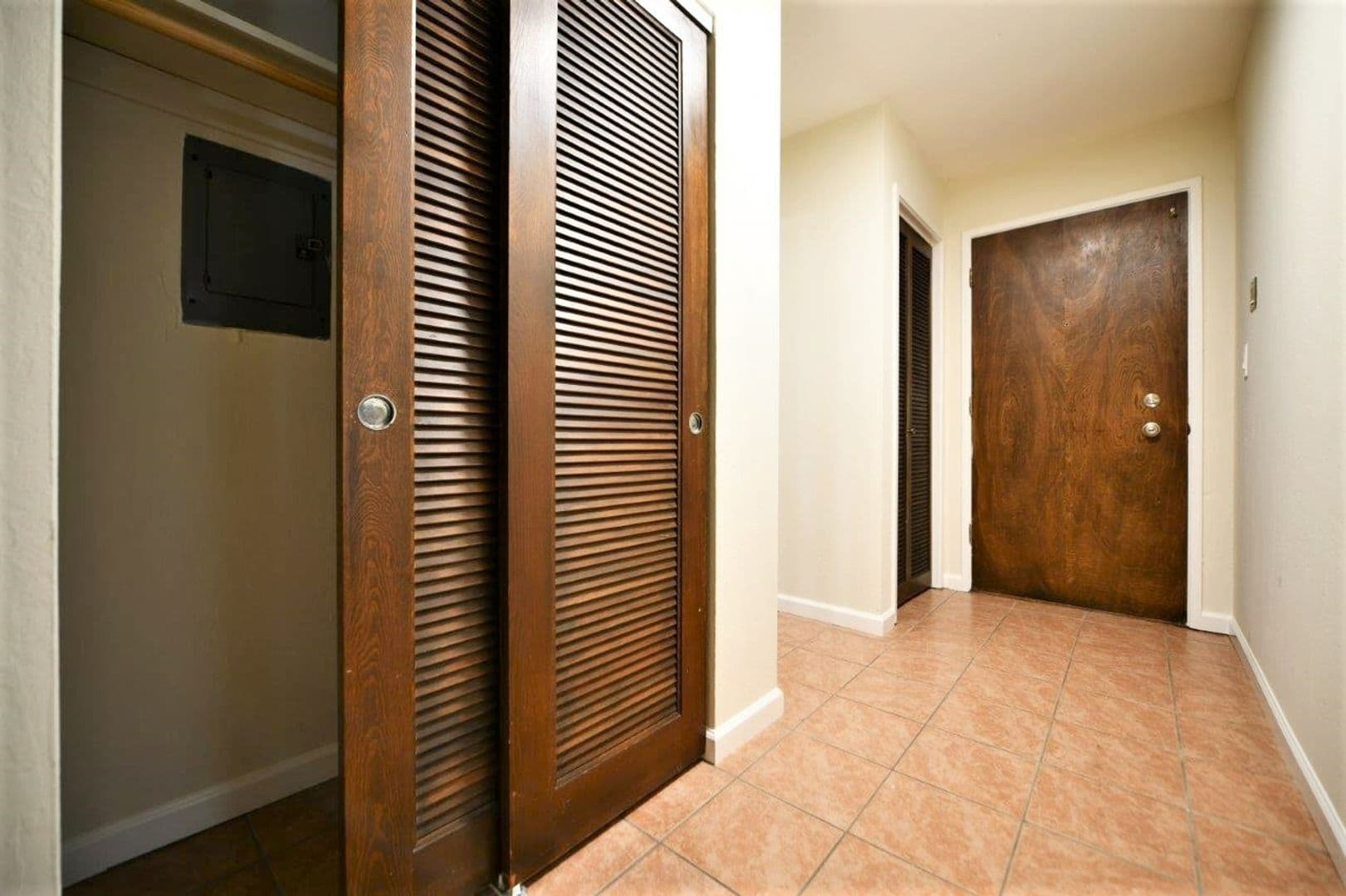 Oakland Apartment: 366 Euclid Avenue