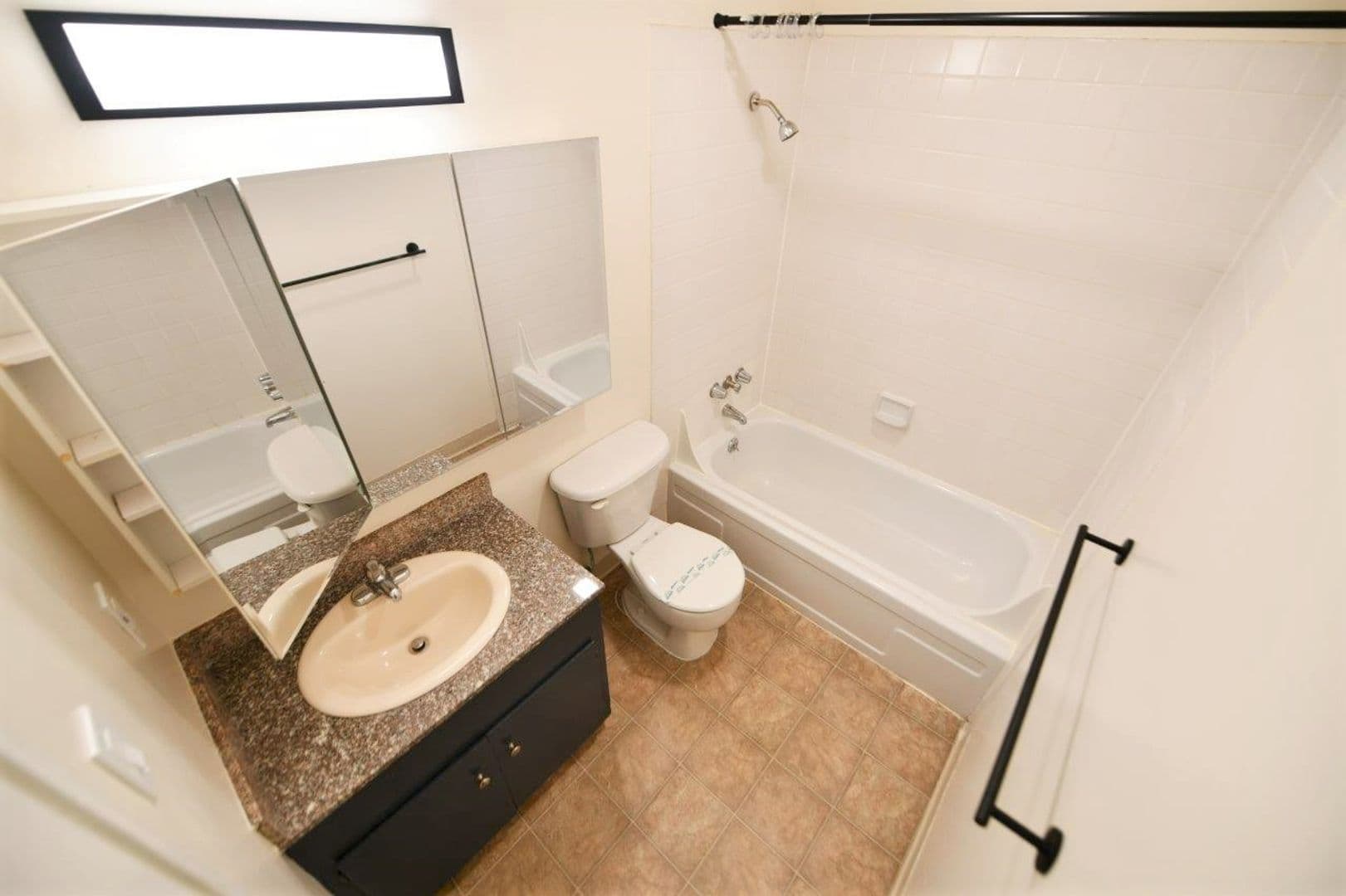 Oakland Apartment: 524 E. 17th Street