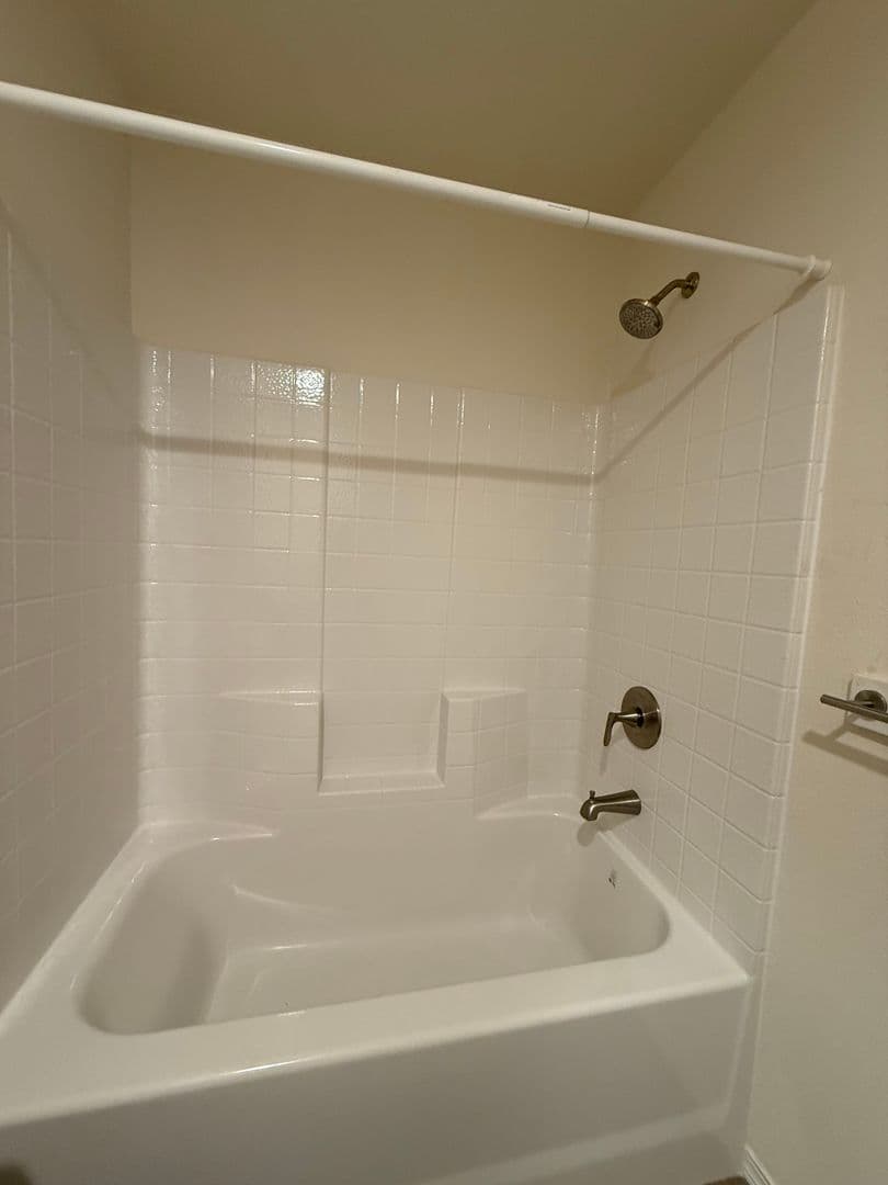 La Pine House: 53277 Big Timber Dr.