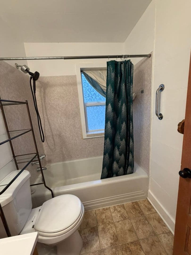 Gilchrist House: 138119 Manzanita