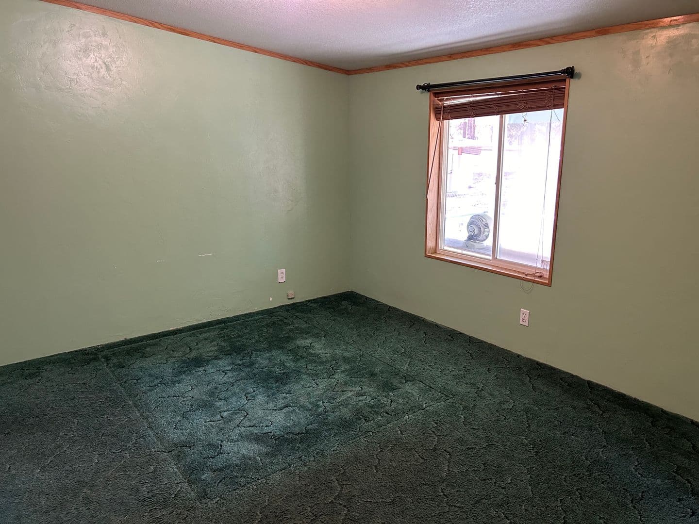 La Pine House: 52405 Antler Ln.