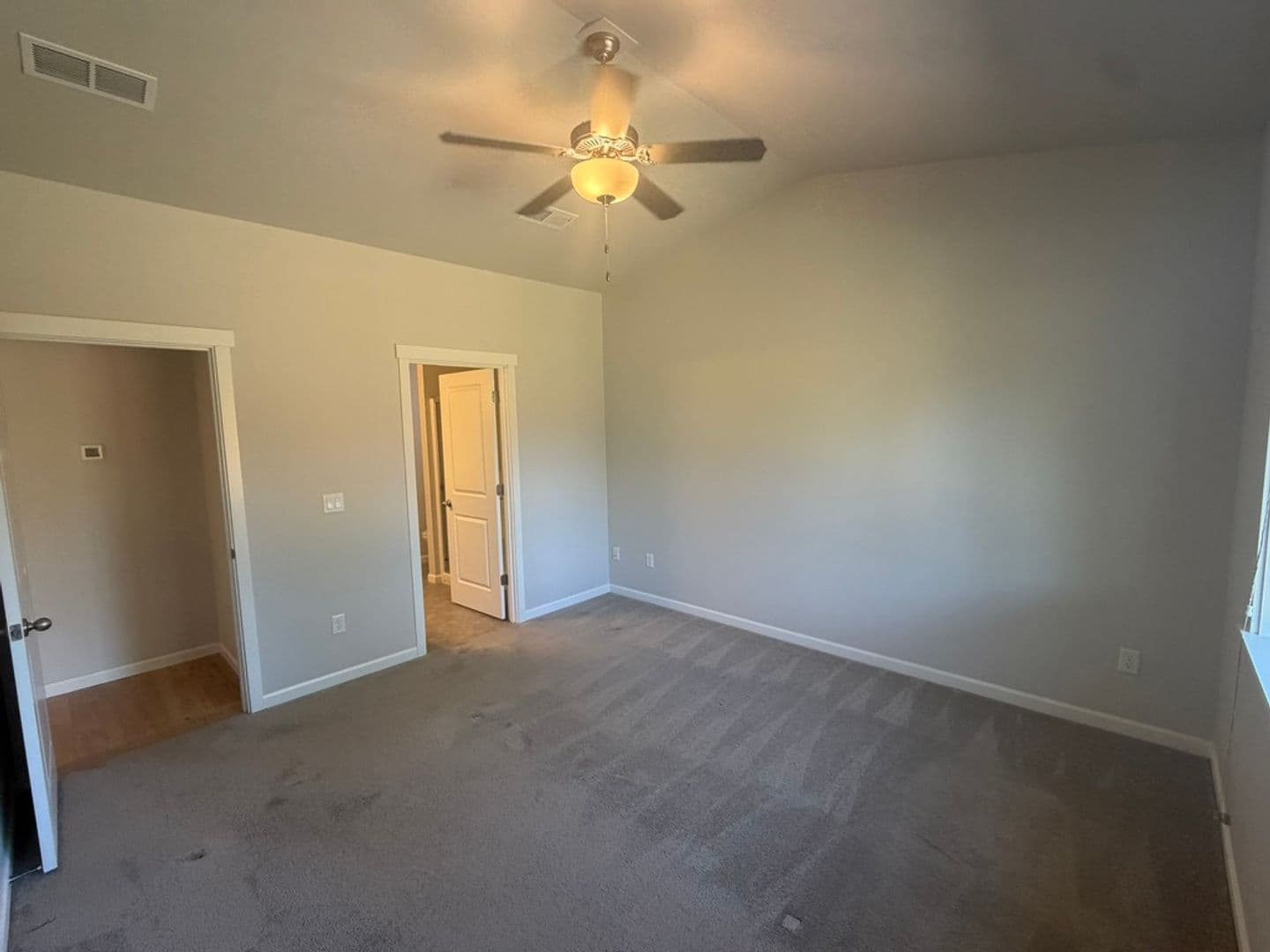 La Pine House: 16624 Pine Creek Dr.