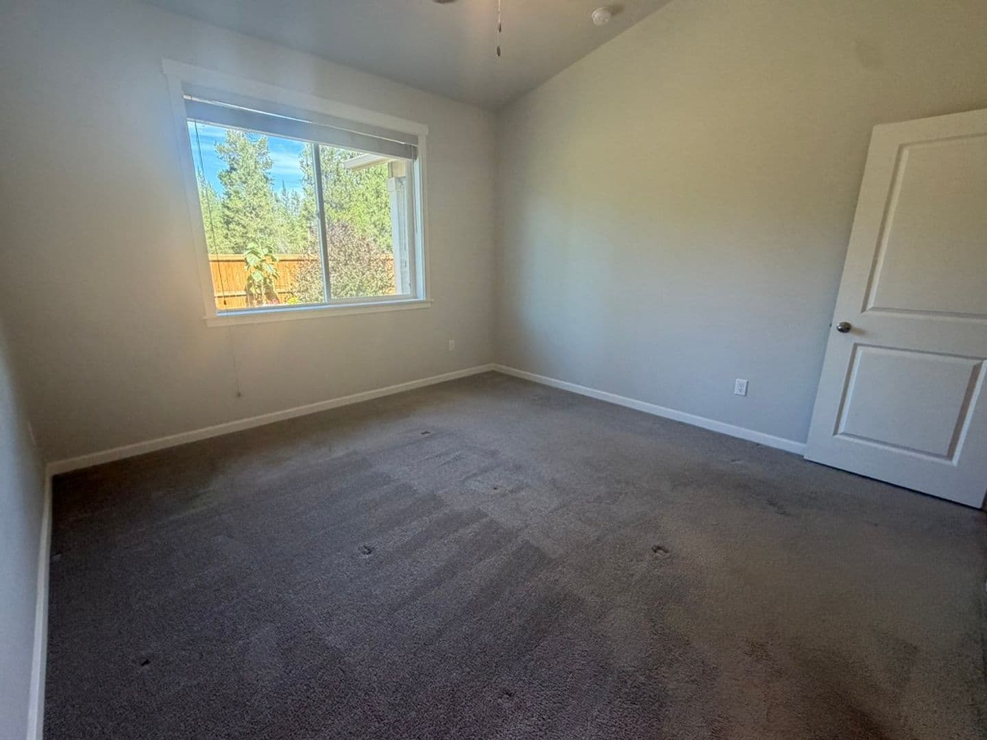 La Pine House: 16624 Pine Creek Dr.