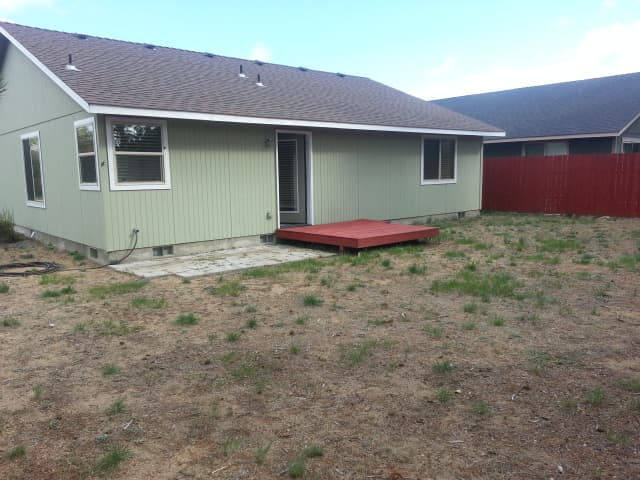 La Pine House: 16457 Cassidy