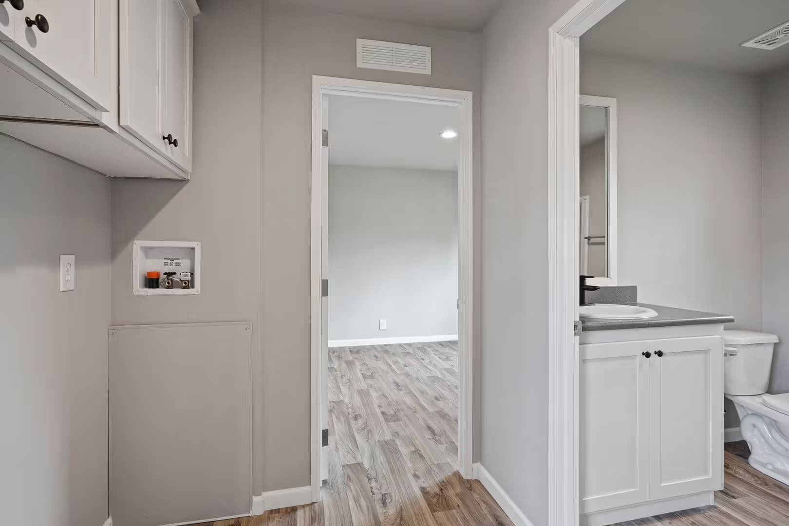 La Pine Apartment: 52663 Drafter Rd.