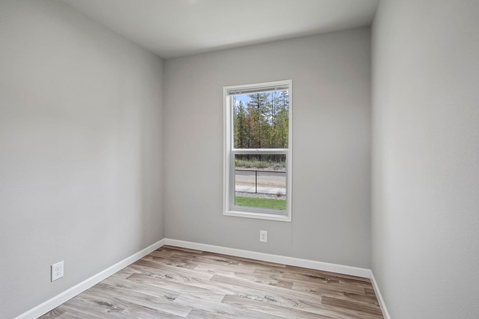 La Pine Apartment: 52663 Drafter Rd.