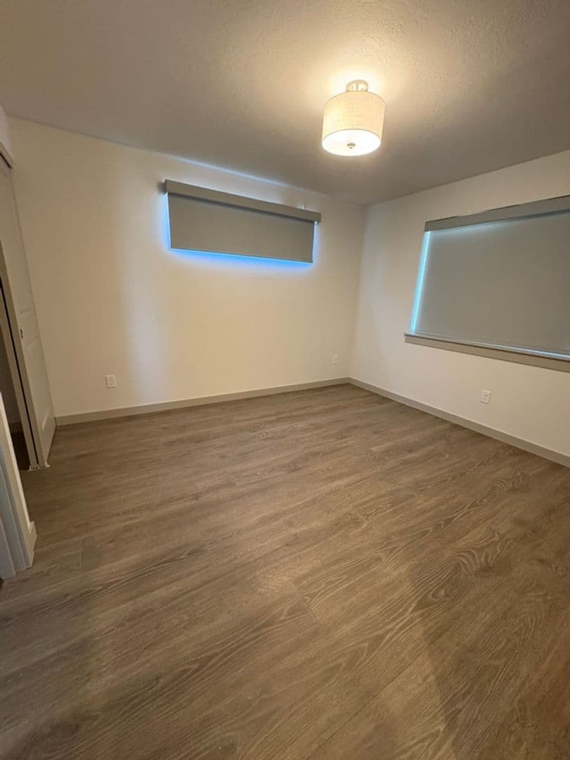 La Pine Apartment: 16488 Carter Ct.