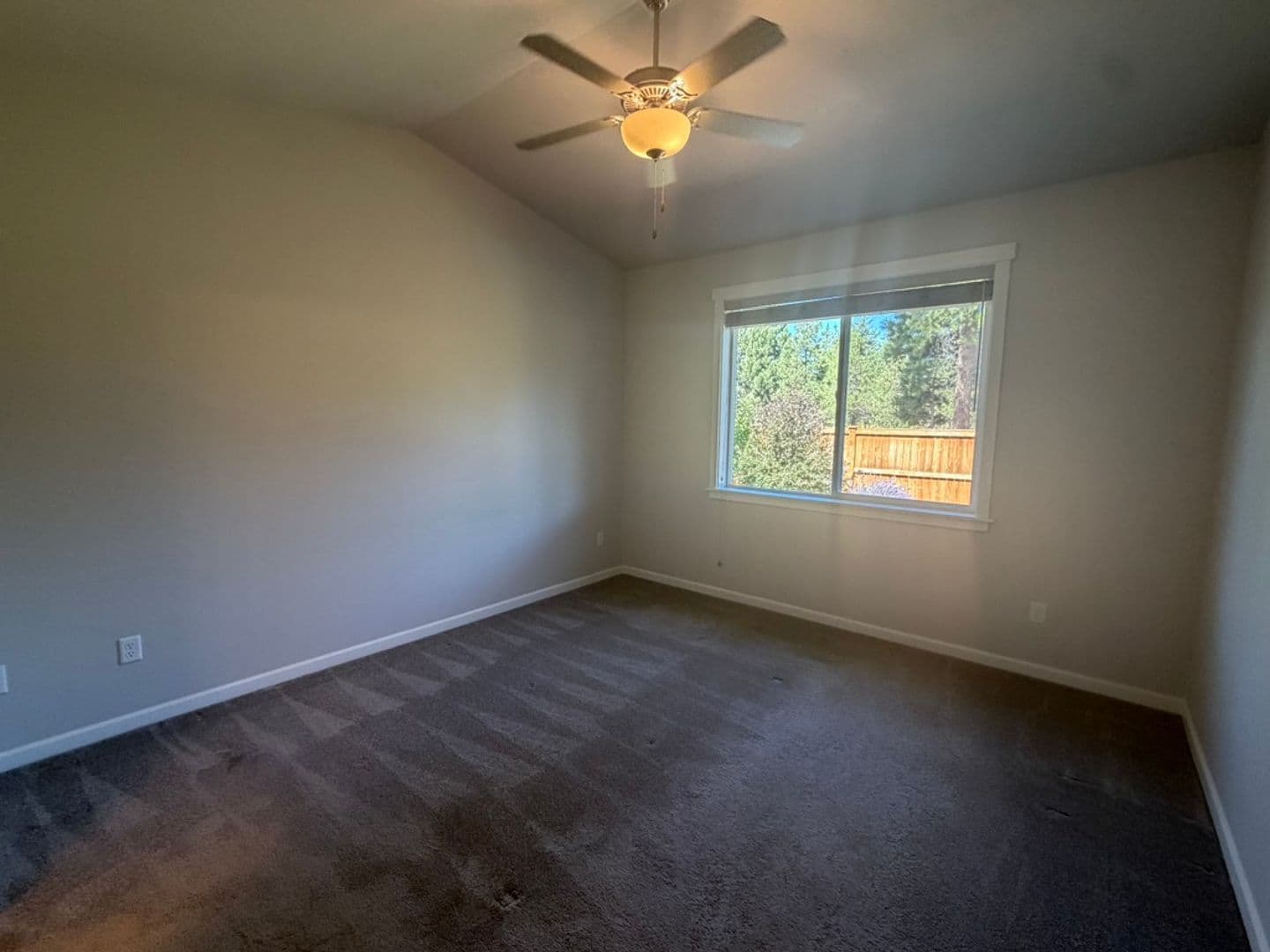 La Pine House: 16624 Pine Creek Dr.