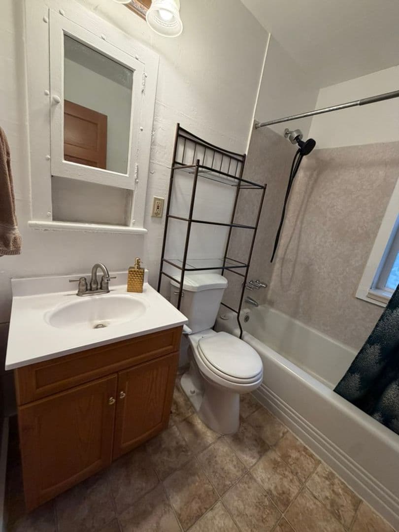 Gilchrist House: 138119 Manzanita