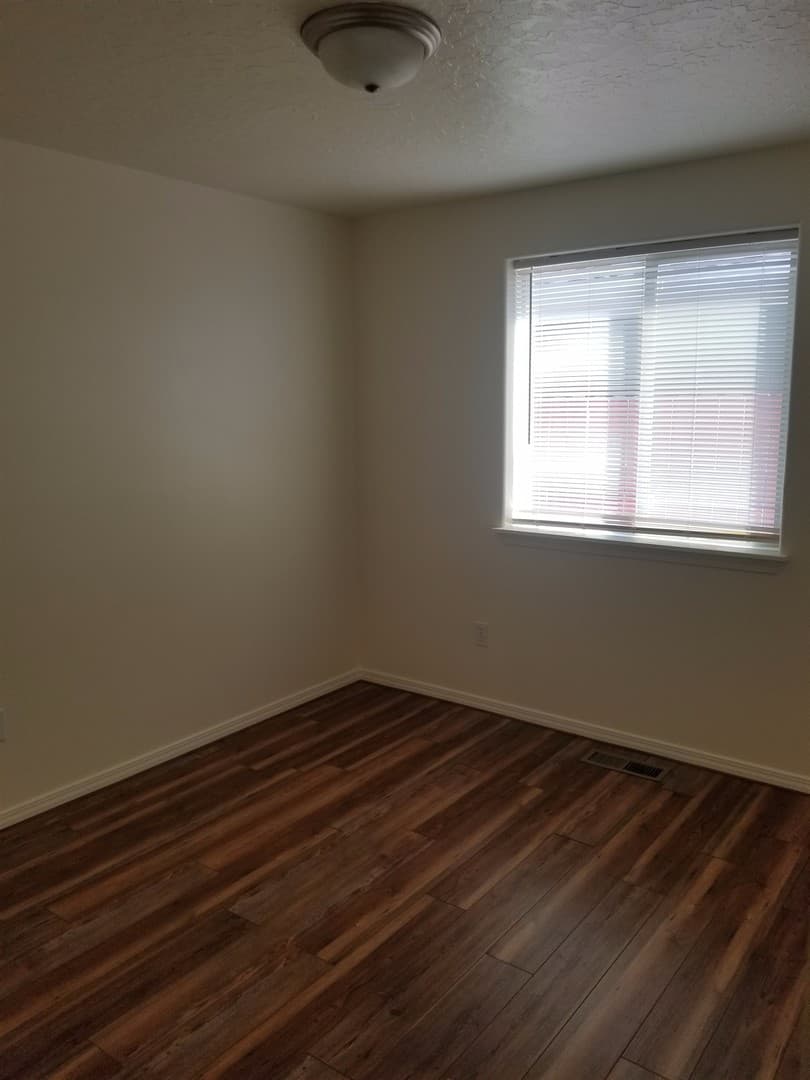 La Pine House: 16457 Cassidy