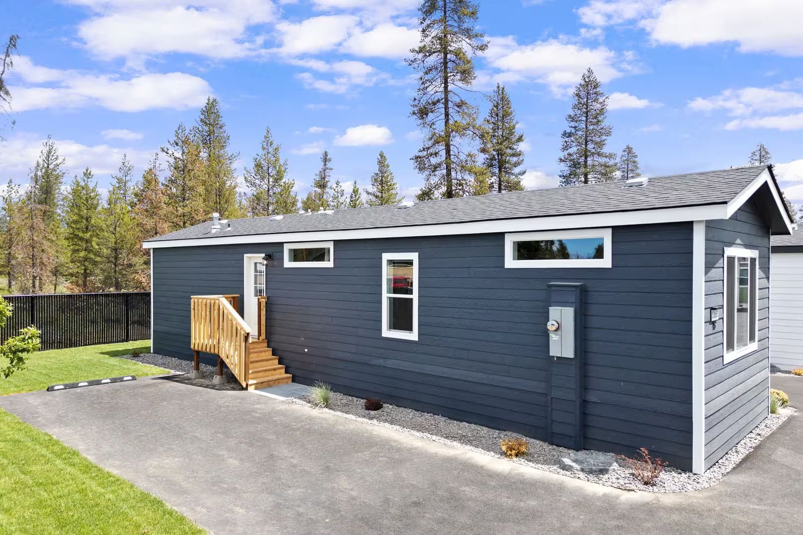 La Pine Apartment: 52663 Drafter Rd.