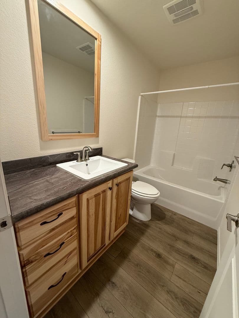 La Pine House: 53277 Big Timber Dr.