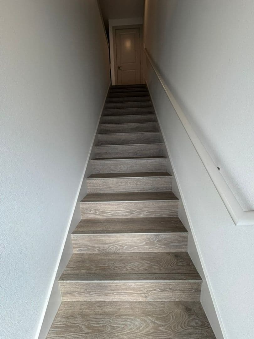 La Pine Apartment: 16488 Carter Ct.