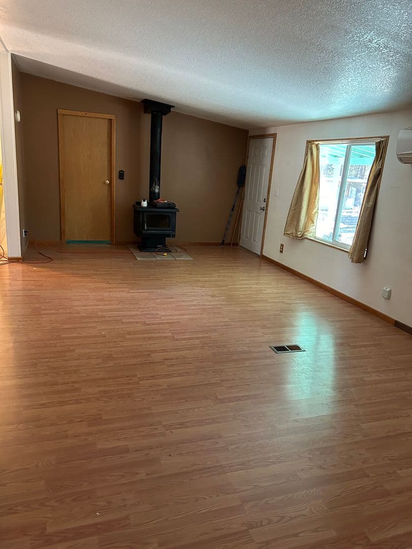 La Pine House: 52405 Antler Ln.