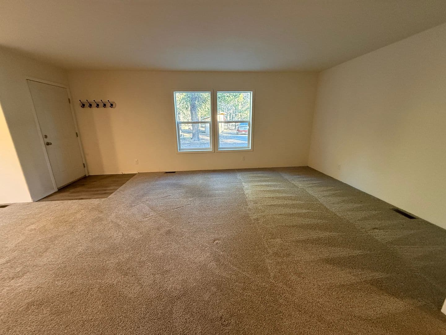 La Pine House: 53277 Big Timber Dr.