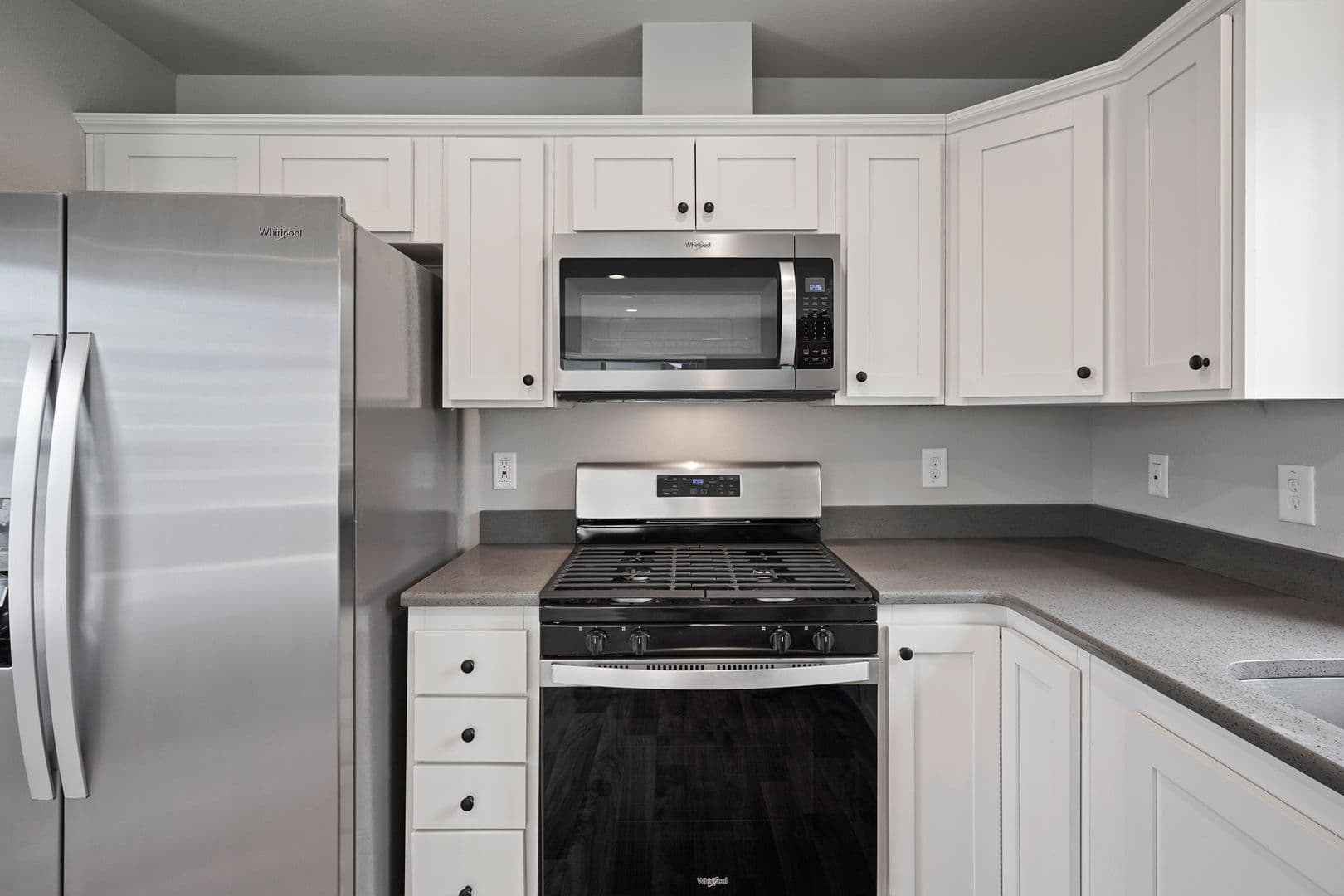 La Pine Apartment: 52663 Drafter Rd.