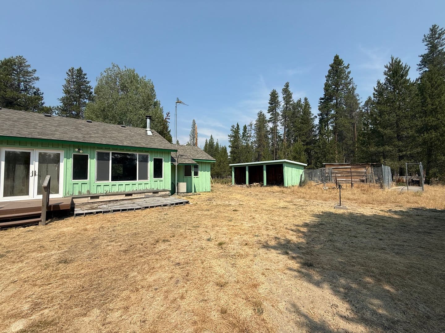 La Pine House: 149927 Midstate Rd