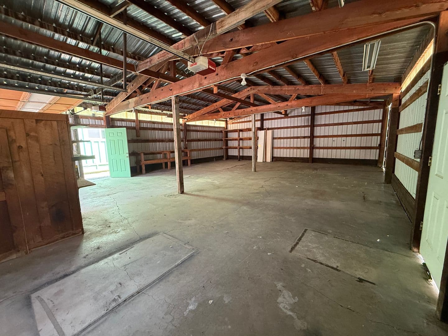 La Pine House: 149927 Midstate Rd