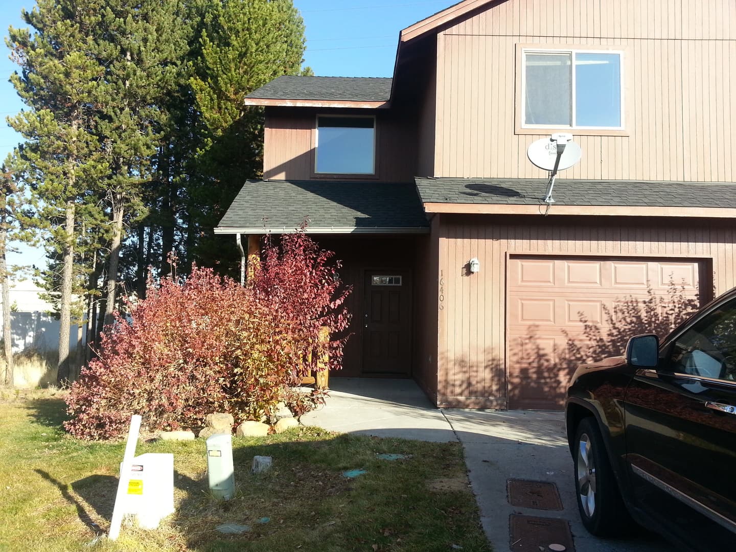 La Pine Apartment: 16406 Heath Dr