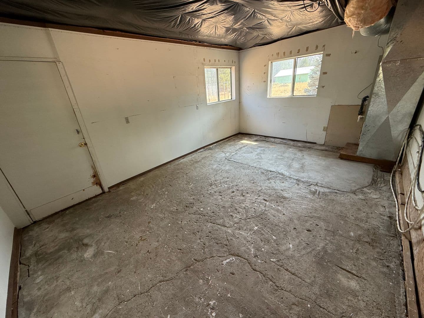 La Pine House: 149927 Midstate Rd