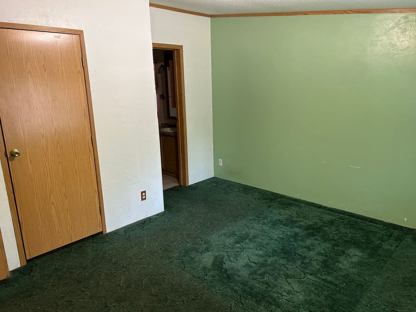 La Pine House: 52405 Antler Ln.