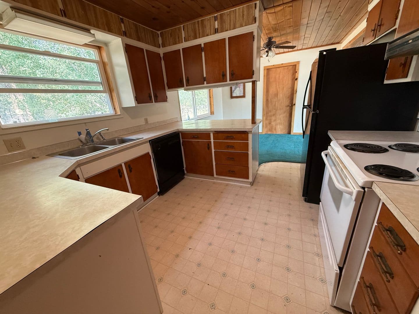 La Pine House: 149927 Midstate Rd