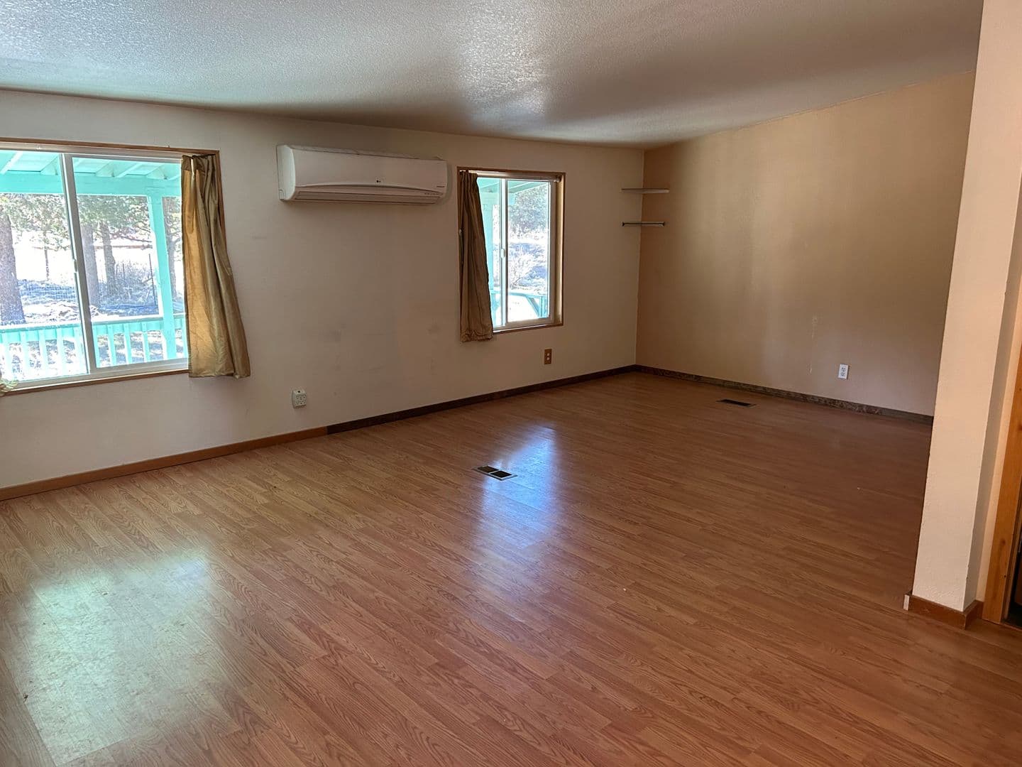 La Pine House: 52405 Antler Ln.