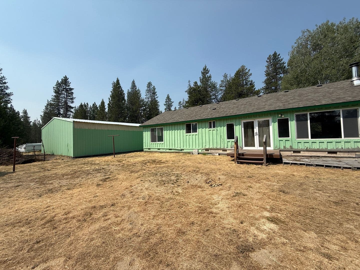La Pine House: 149927 Midstate Rd