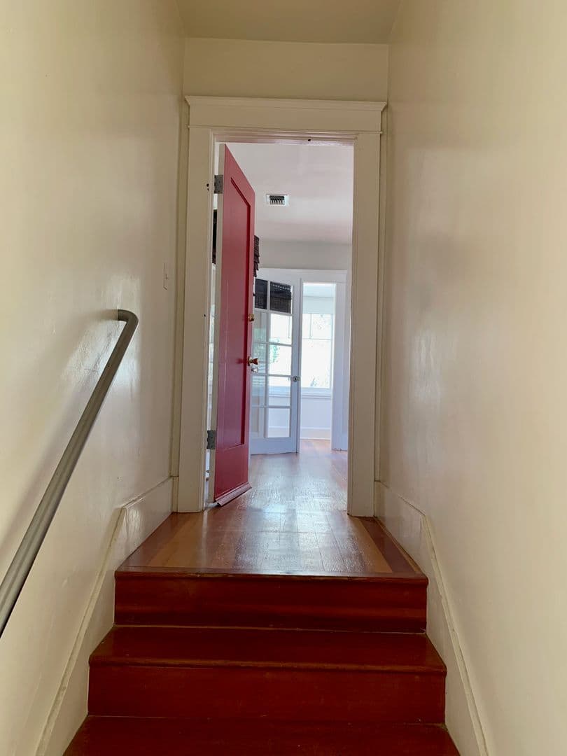 Venice Apartment: 205 Horizon Avenue