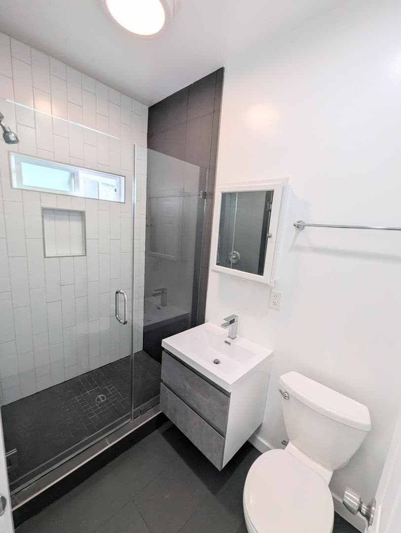 Los Angeles Apartment: 1517 W. 12th Place