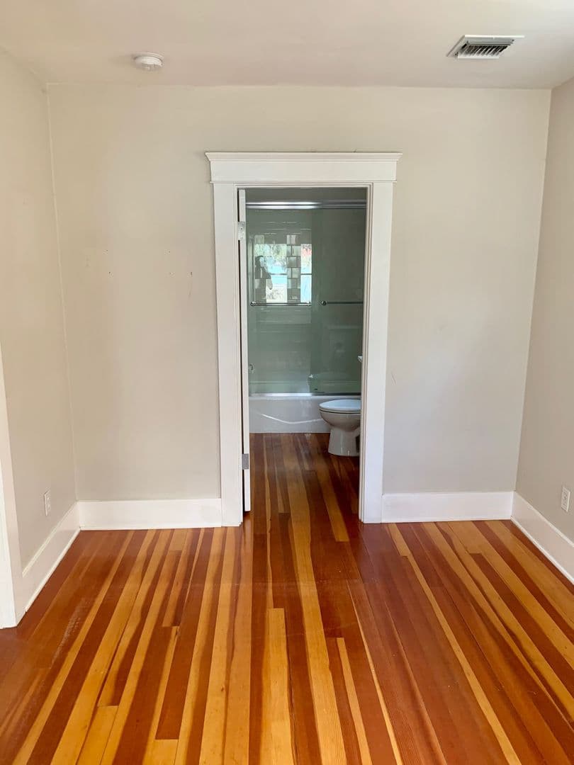 Venice Apartment: 205 Horizon Avenue