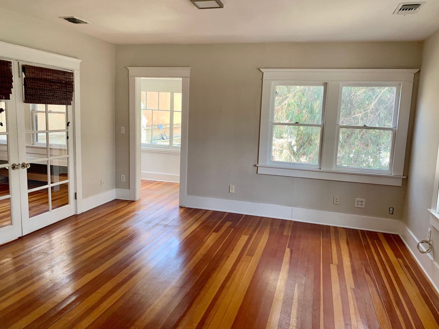 Venice Apartment: 205 Horizon Avenue