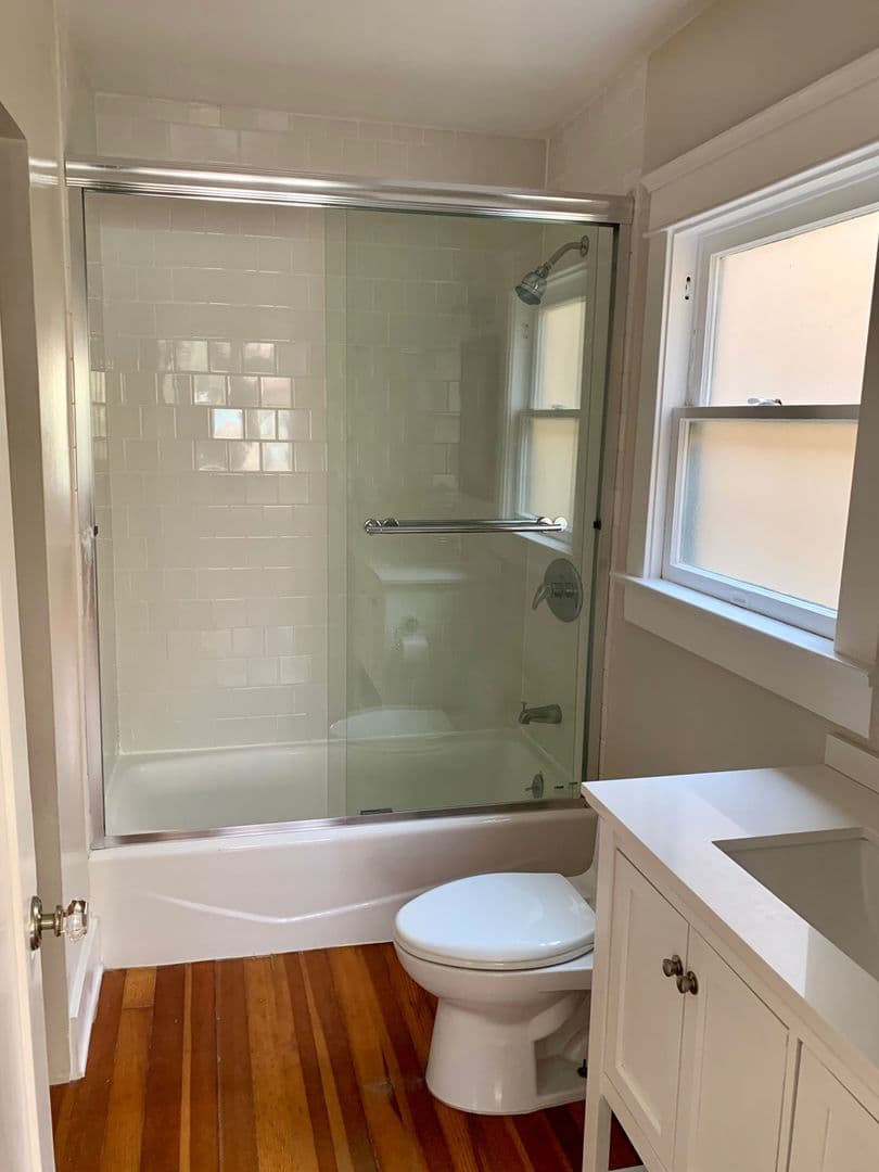 Venice Apartment: 205 Horizon Avenue