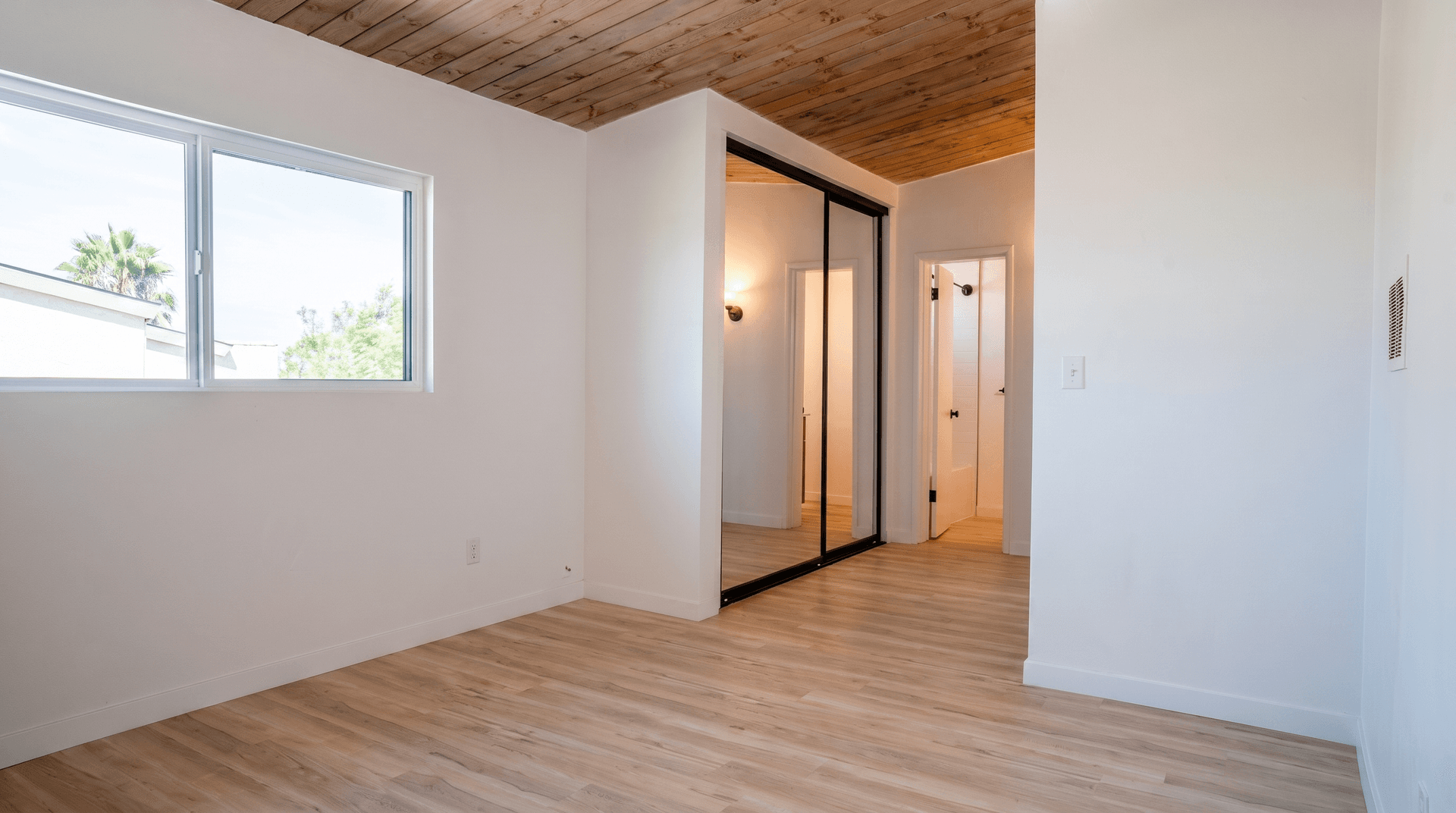 San Diego Apartment: 4480 49th Street
