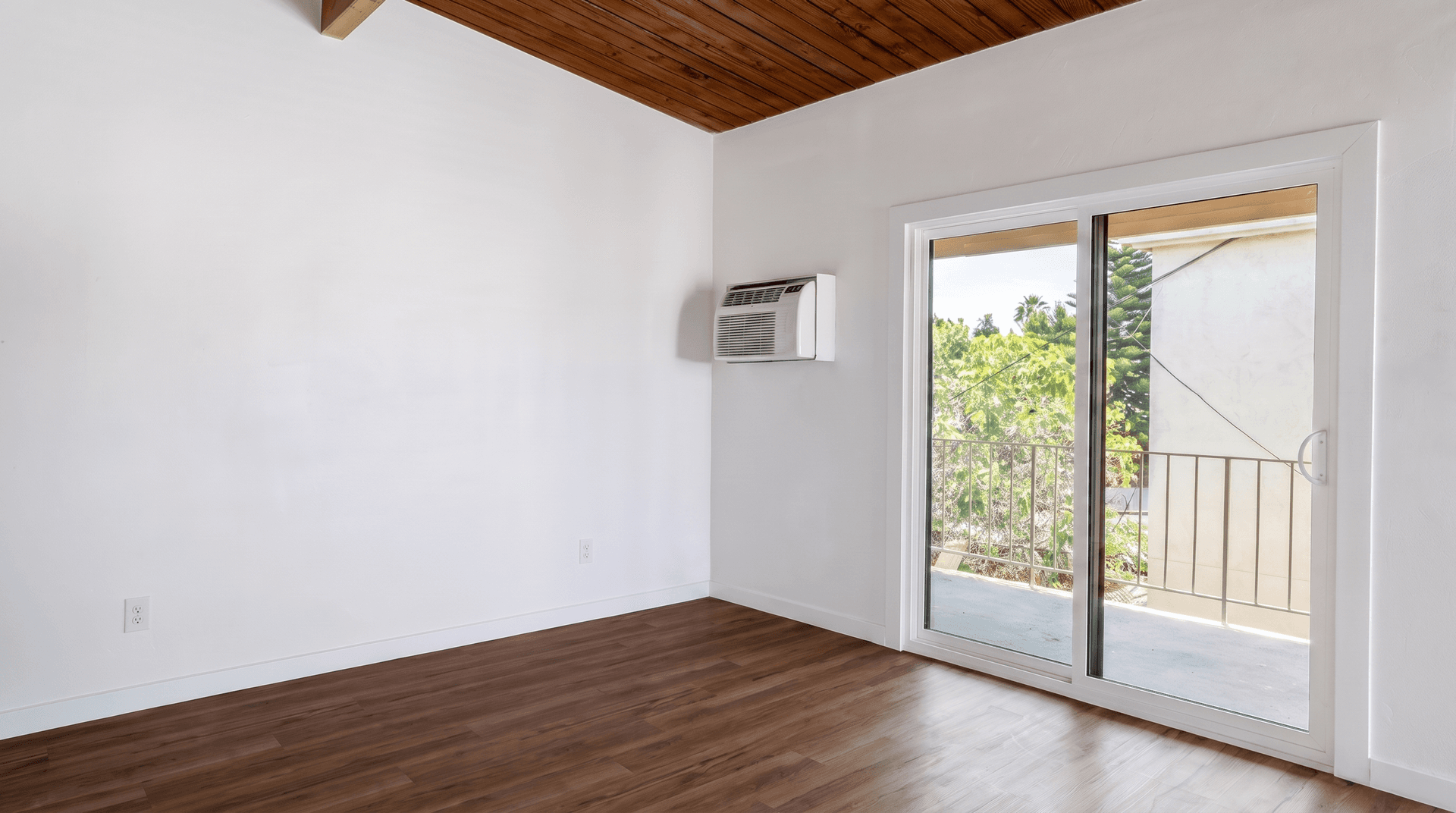 San Diego Apartment: 4480 49th Street