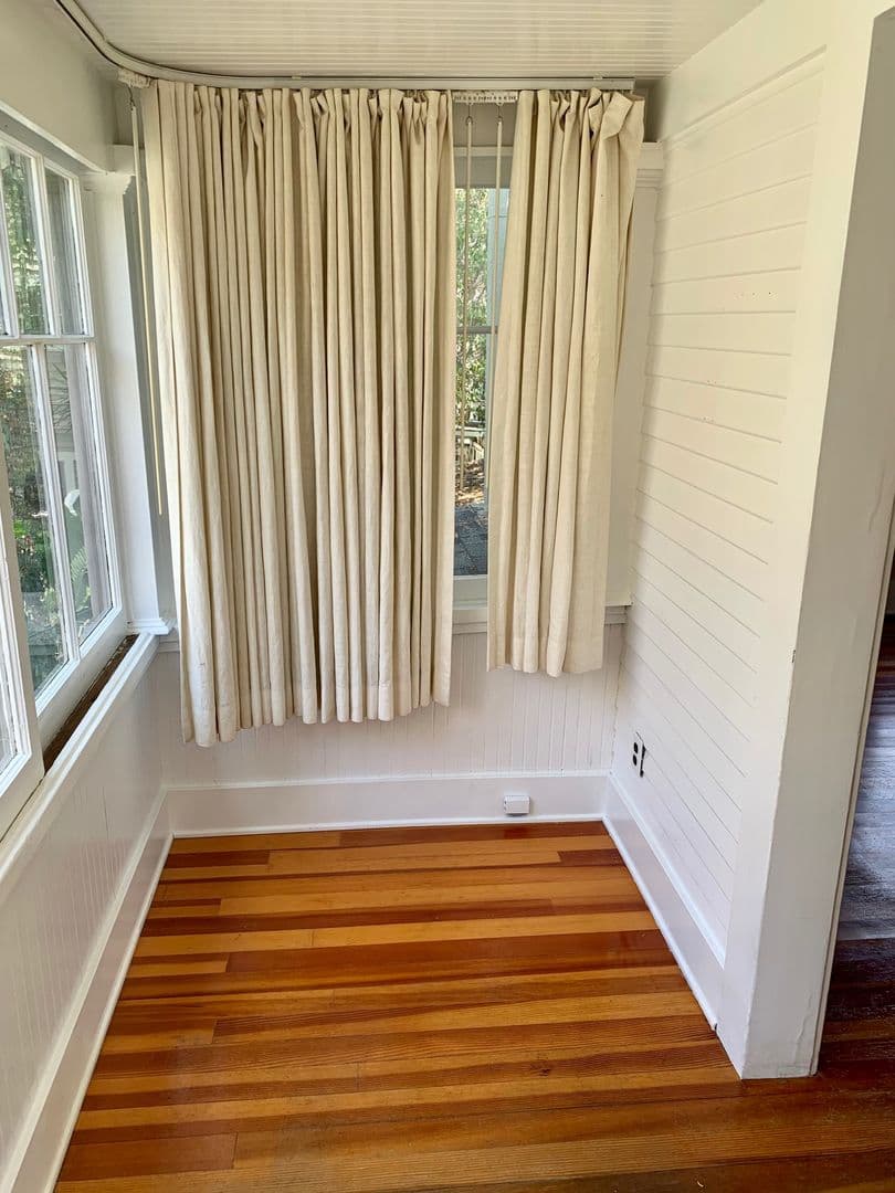 Venice Apartment: 205 Horizon Avenue