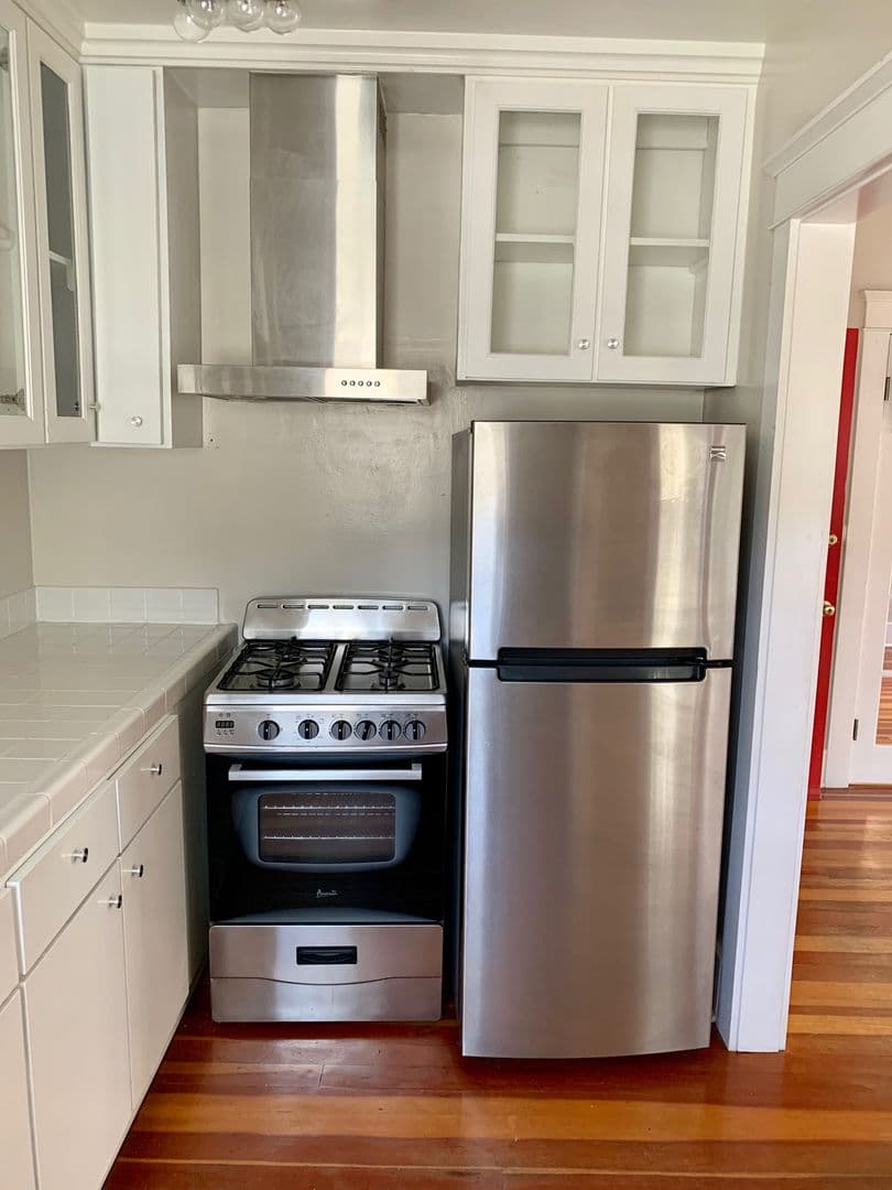 Venice Apartment: 205 Horizon Avenue