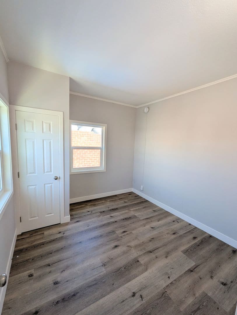 Los Angeles Apartment: 1517 W. 12th Place