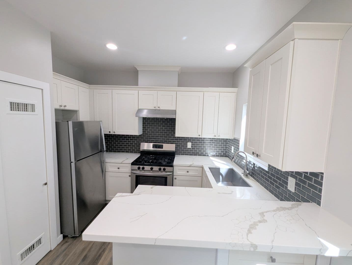 Los Angeles Apartment: 1517 W. 12th Place