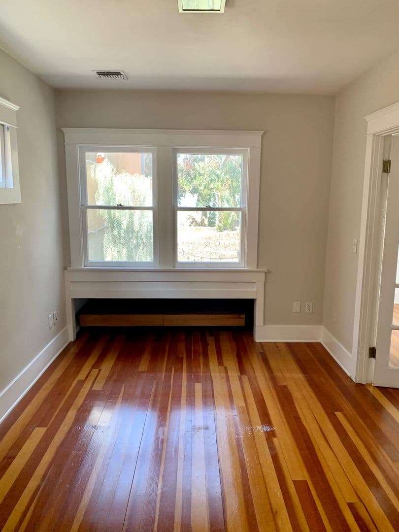 Venice Apartment: 205 Horizon Avenue