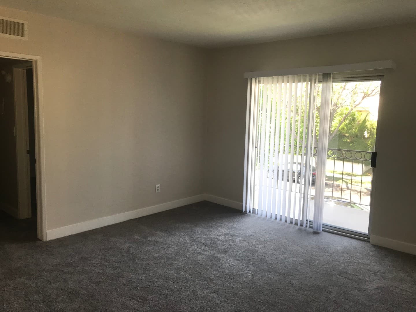 Sherman Oaks Apartment: 4334 Matilija Ave.