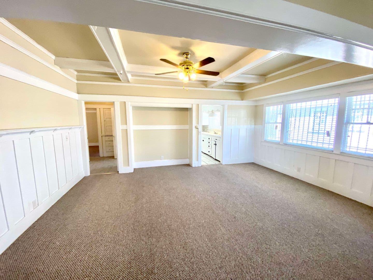 Los Angeles House: 1513 W 45th St